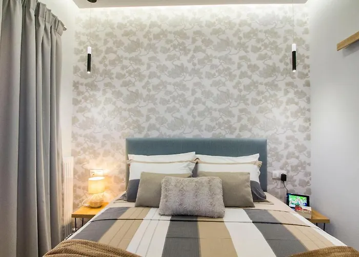 Luxurious Apt Near Ampelokipoi Metro Station